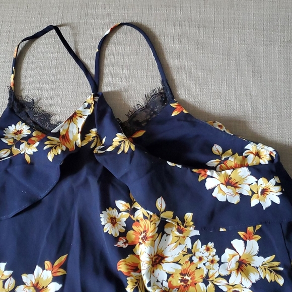 Monteau dress, lace detail, new without tags - Picture 7 of 8